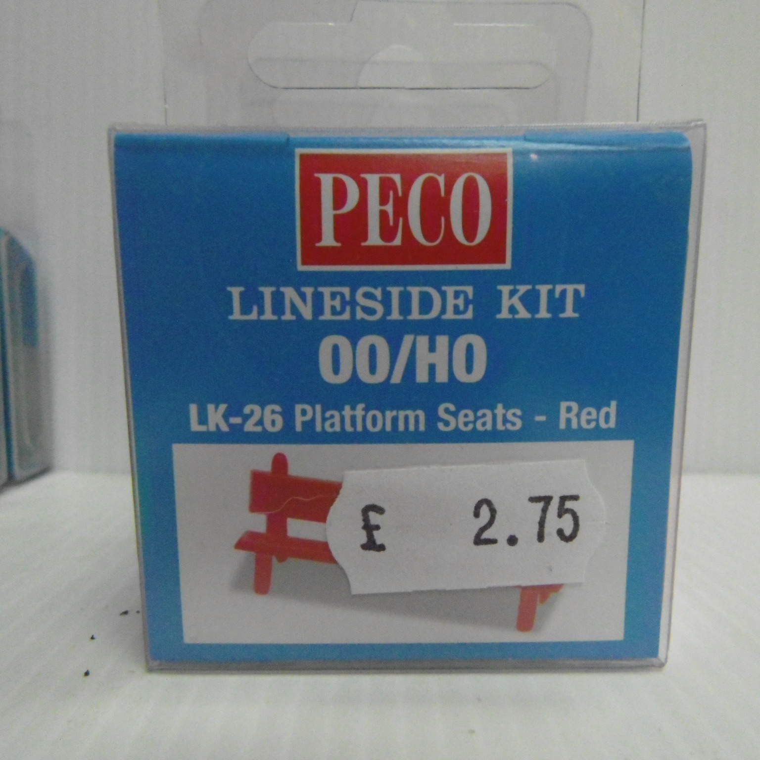 OO Gauge PECO LK-26 Platform Seats – Red, 12-Pack, BNIB, Ready To Go, Made In UK