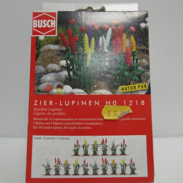 Busch 1218 Garden Lupines
