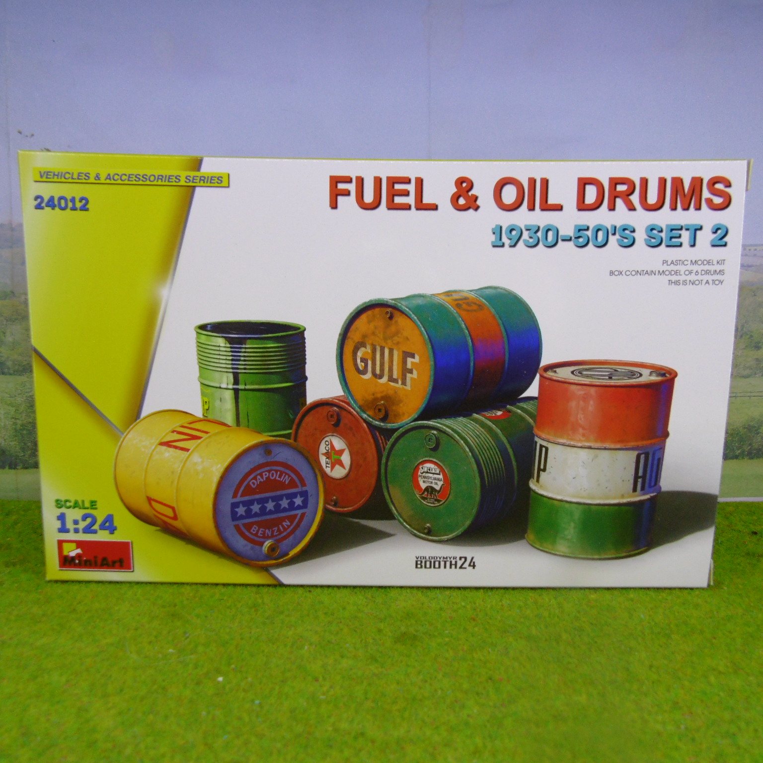 MiniArt 24012 Fuel Oil Drums 1930 50 s Set 2 UK Model Railway MiniArt 24012 Fuel Oil Drums 1930 50 s Set 2 UK Model Railway