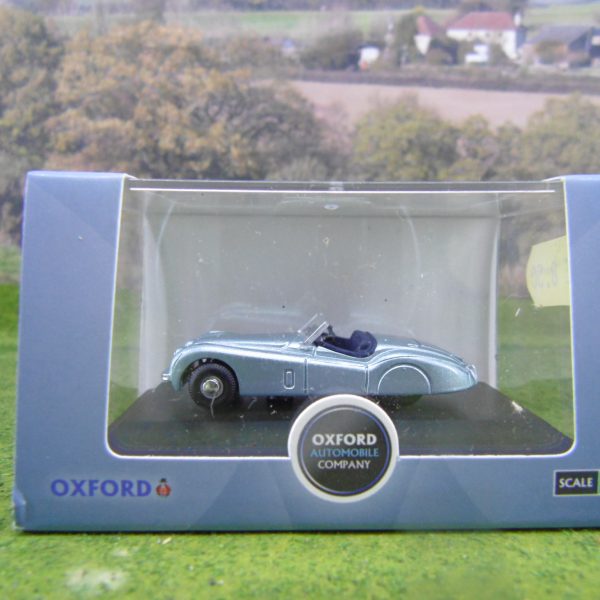 76XK120007  Jaguar XK120 Pastel Blue