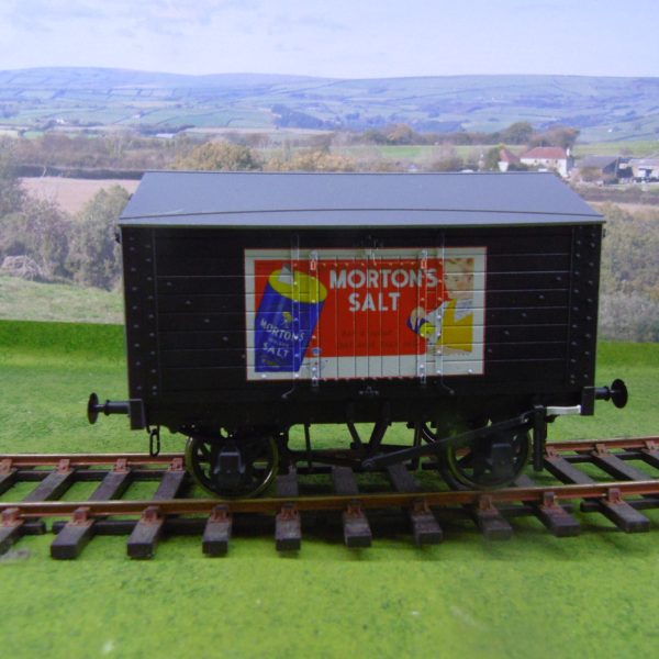 7F-018-112 Mortons Salt, Salt Van