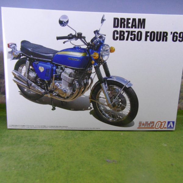 Aoshima 05691 Honda Dream CB750 Four `69