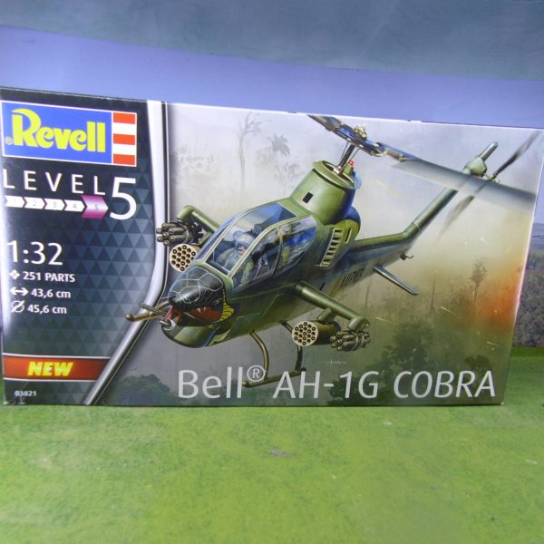 Revell 03821 Bell AH-1G Cobra