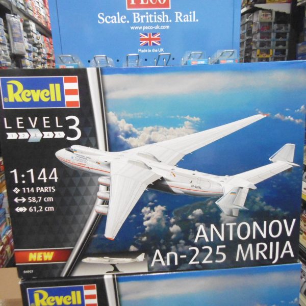Revell 04957 Antonov An-225 Mrija (1.144)