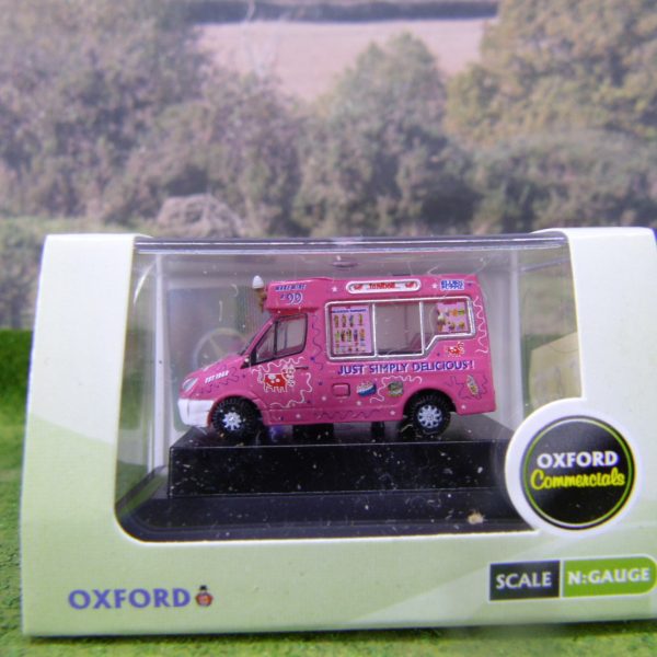NWM009 Whitby Mondial Ice cream Van Tonibell