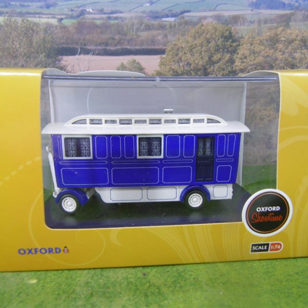 76SCV003 Showmans Caravan Blue/Cream