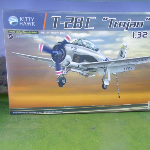 Kitty Hawk KH32015 T-28C "Trojan"