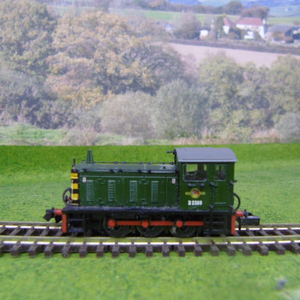 Graham Farish 03 Loco BR Green Wasp Stripes D2309