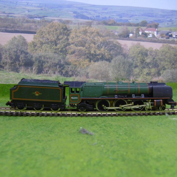 Graham Farish 1814 Duchess Class `King George VI` BR Green