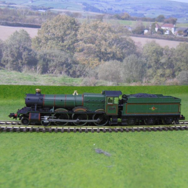 Dapol 2S-010-001 Hall Steam Locomotive 4951 Pendeford Hall BR Lined Green with Late BR Tender Crest