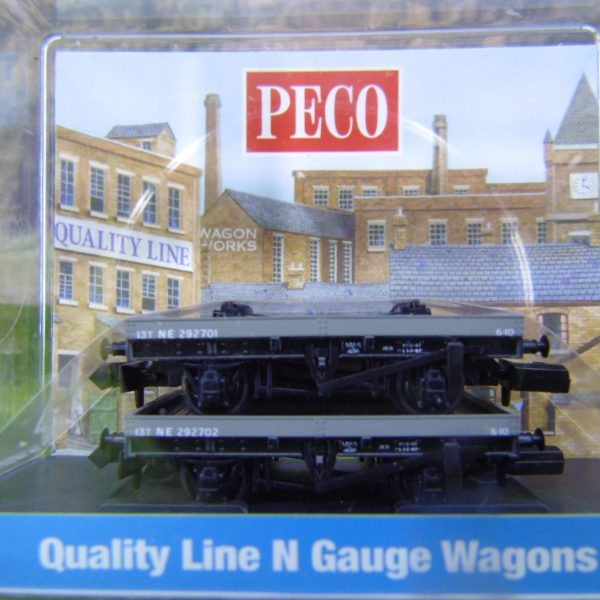 NR1151E 4 Wheel Bolster Wagon Twin Pack NE Livery