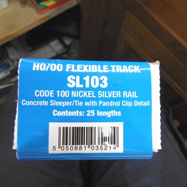 Peco SL-103 Code 100 Concrete Sleeper  (Box of 25)