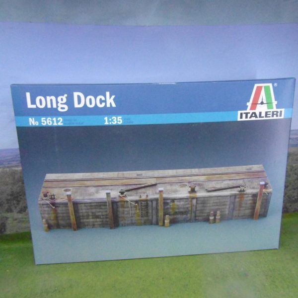 Italeri 5612 Long Dock (1.35th)