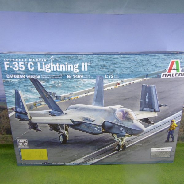 Italeri 1469 F-35 C Lightning II