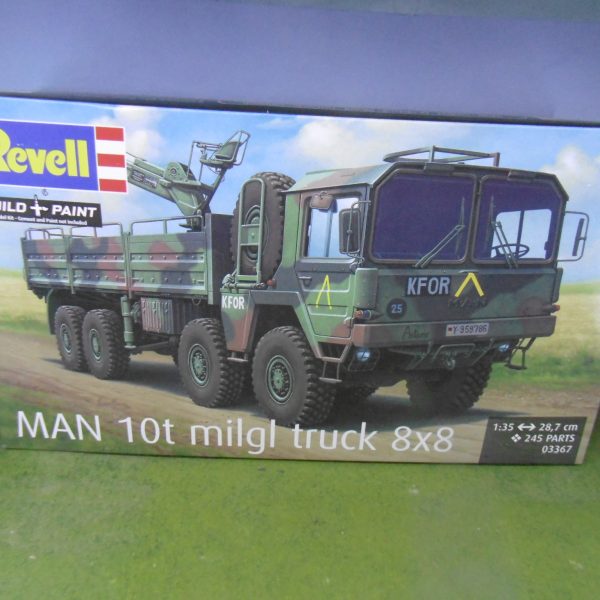 Revell 03367 MAN 10t Milgl truck 8X8