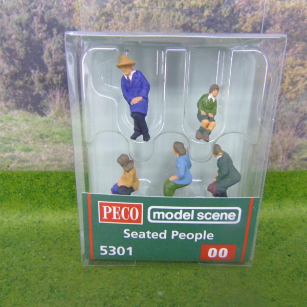 Peco 5301 Seated People