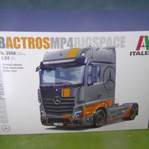 Italeri 3968 MB Actros MP4 Big Space